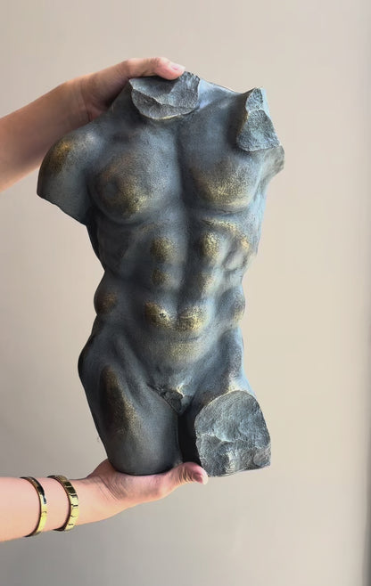 FIGURA ZURI